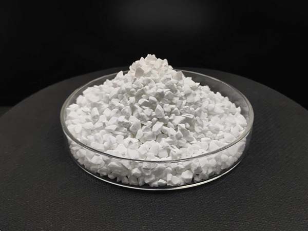 板状刚玉耐火材料浇注料